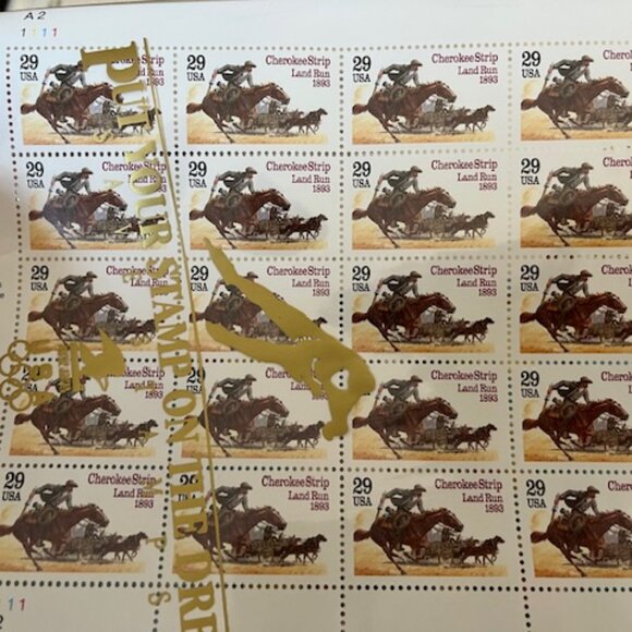 Several sheets of vintage 1988 Olympic Stamp Collection printed 1991 / 501 total - Picture 8 of 13